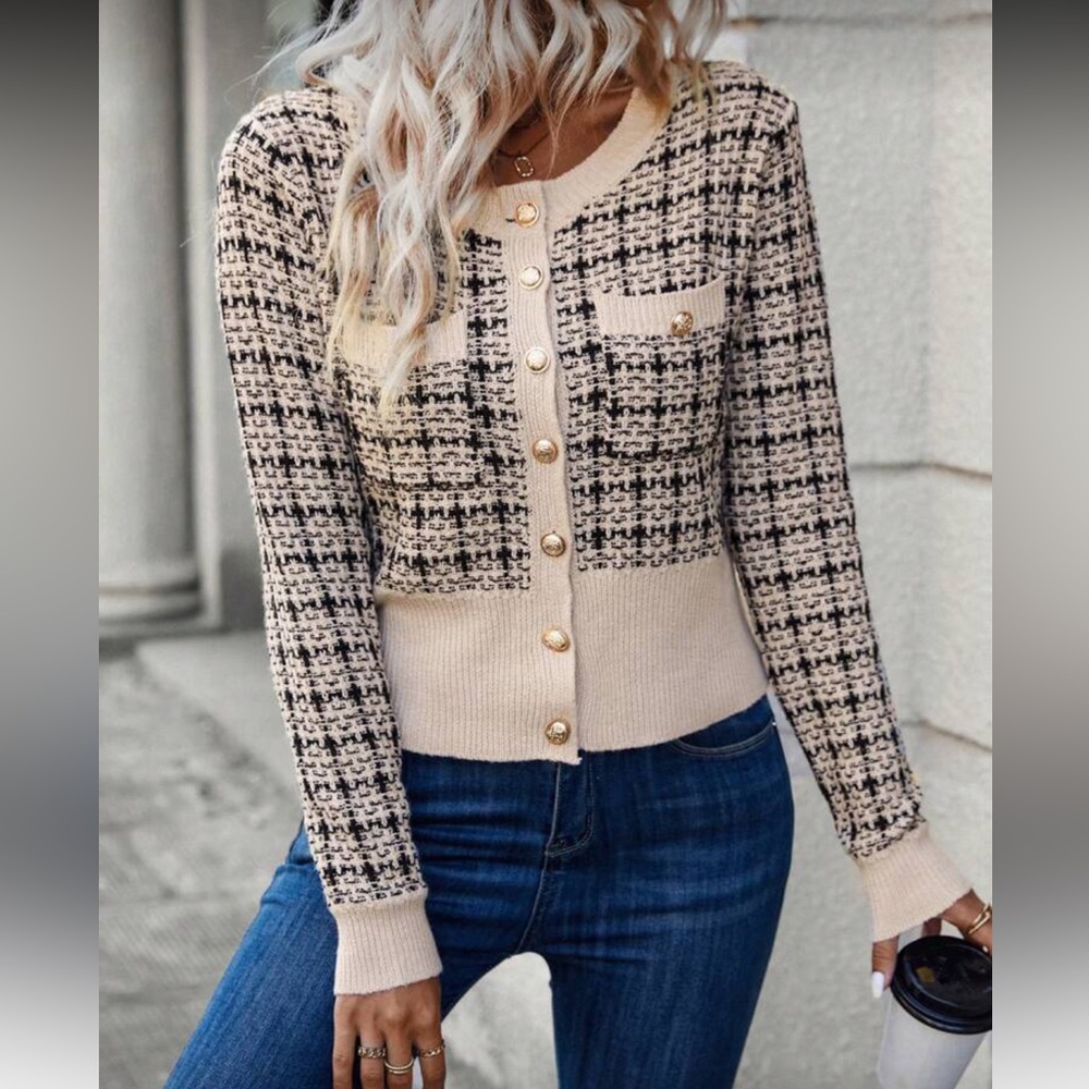 Sweater cardigan pocket Women's beige Cream and Black Cardigan Sweater